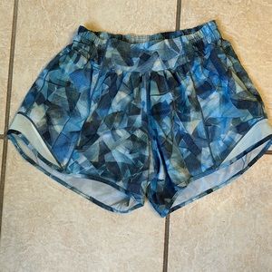 Lulu shorts , size 4tall 2.5”.  Blue mosaic design,